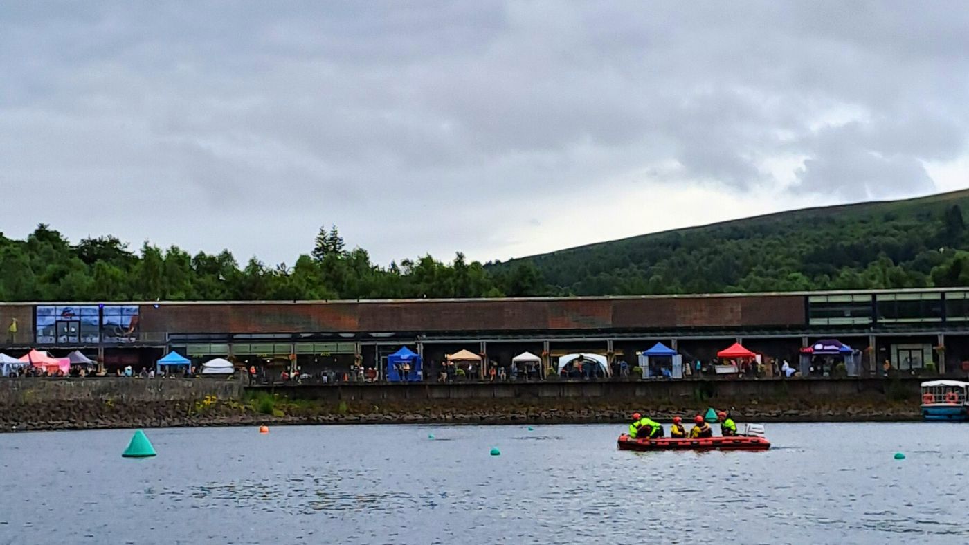 Boat rescue in the loch
