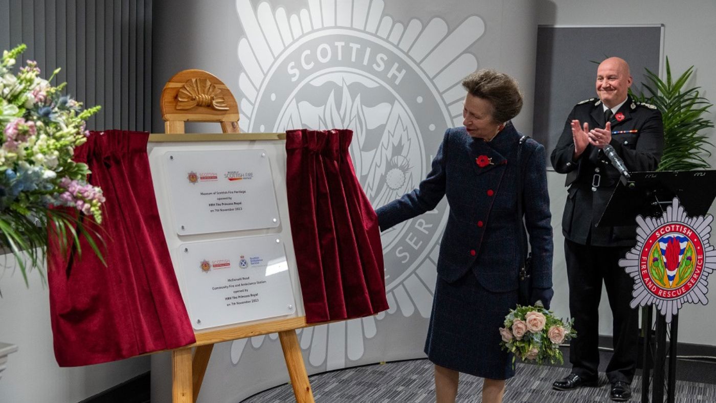 The Princess Royal is unveiling the plaques with SFRS Chief Officer Ross Haggart